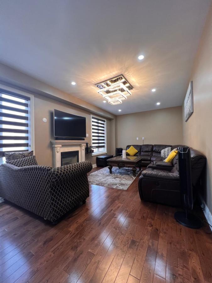 Spacious Detached In Brampton Exterior foto