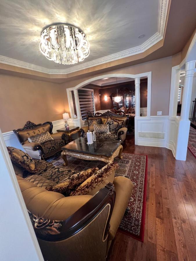 Spacious Detached In Brampton Exterior foto