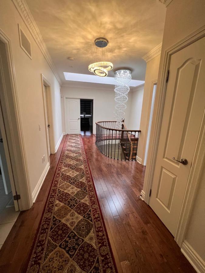 Spacious Detached In Brampton Exterior foto